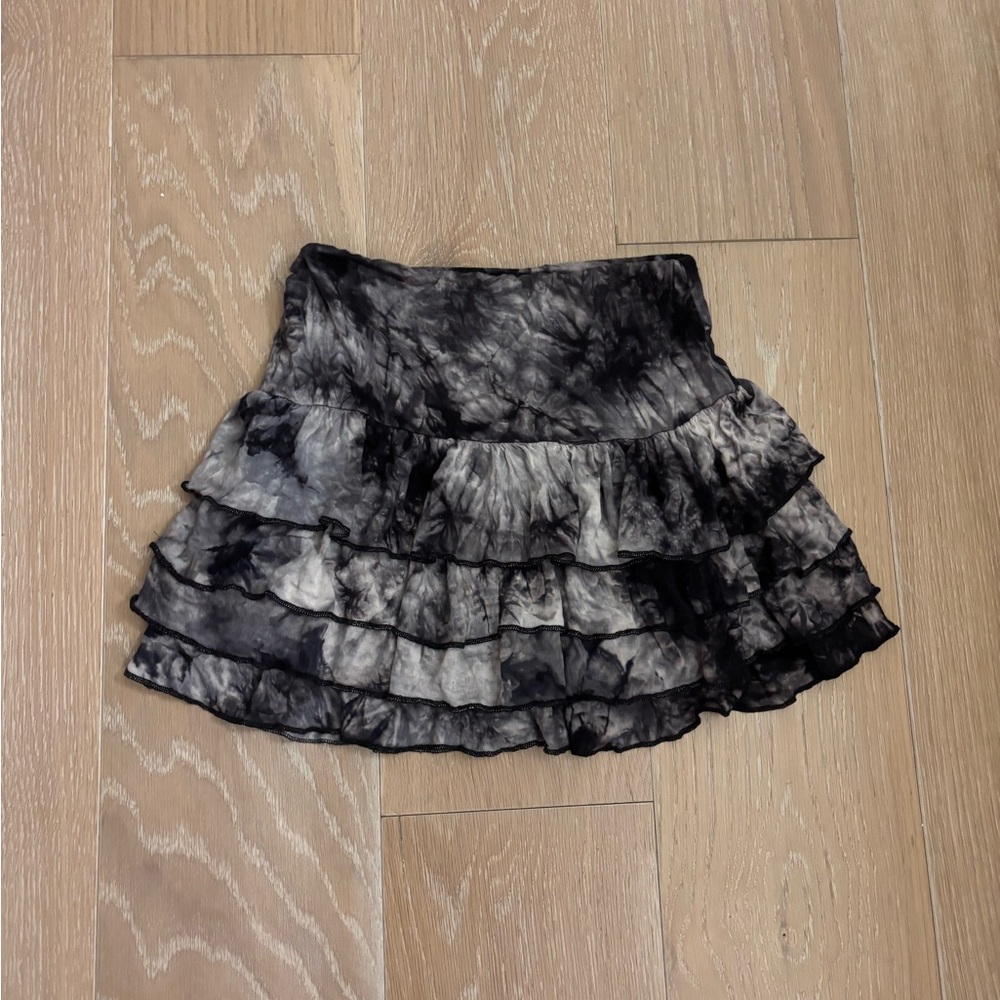 Chic Tiered Black and Gray Mini Skirt